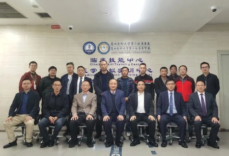培養(yǎng)更多云南機器人手術專家造福當地患者，昆醫(yī)大附二院舉辦微創(chuàng)?手術機器人培訓班暨第一期導師訓練營